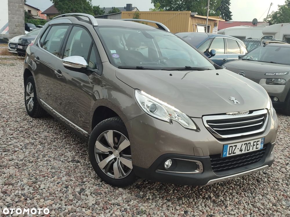Peugeot 2008 1.2 Pure Tech GPF Allure S&S EAT6 - 4