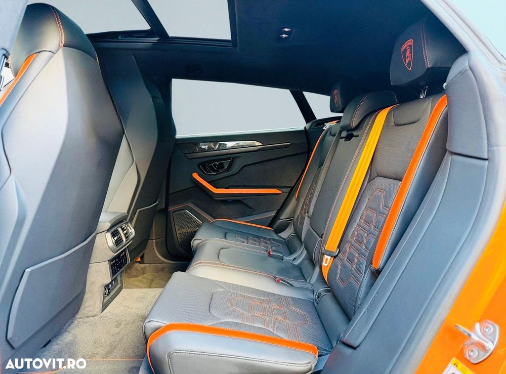 Lamborghini URUS - 11