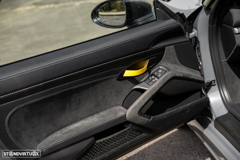 Porsche 718 Cayman GT4 RS - 17