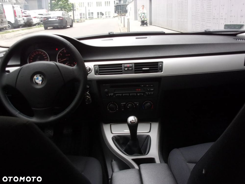 BMW Seria 3 - 23