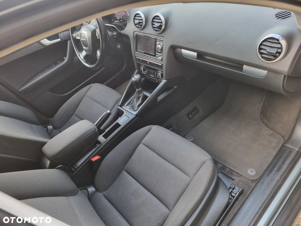 Audi A3 Sportback 2.0 TDI DPF Ambiente - 16