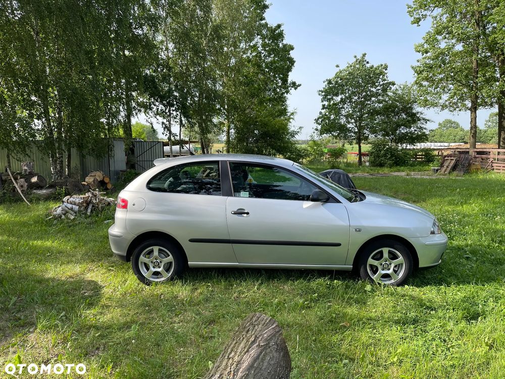 Seat Ibiza 1.2 12V Stella - 2