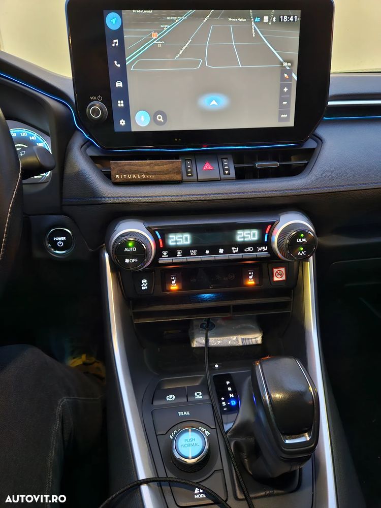 Toyota RAV4 2.5 VVT-iE 4x4 Luxury Plus - 9