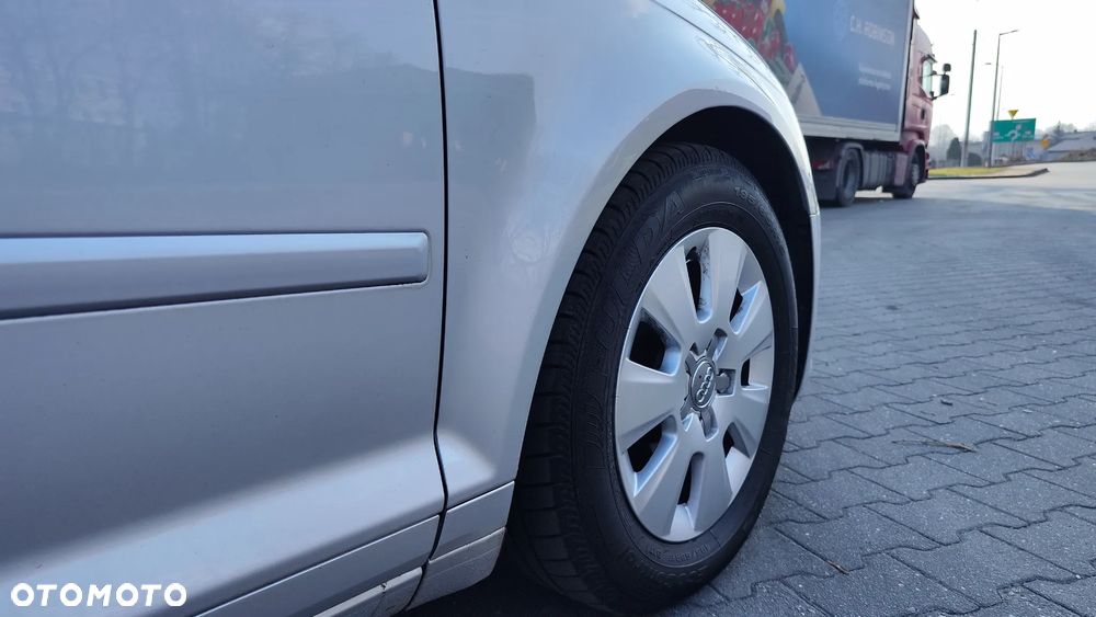 Audi A3 Sportback 1.6 TDI DPF Attraction - 32