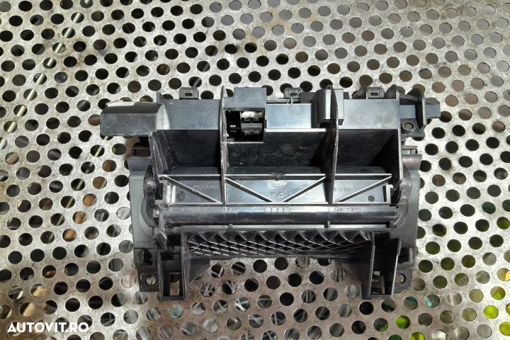 Scrumiera fata 8E0857951J Audi A4 B7 [2004 - 2008] Avant wagon 5-usi - 3