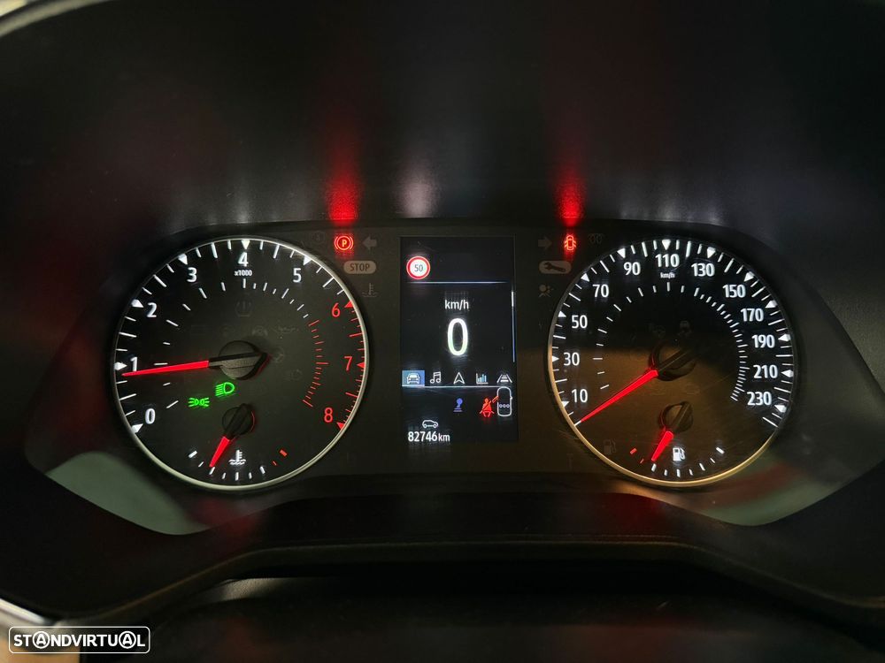Renault Clio 1.0 TCe Techno Bi-Fuel - 8