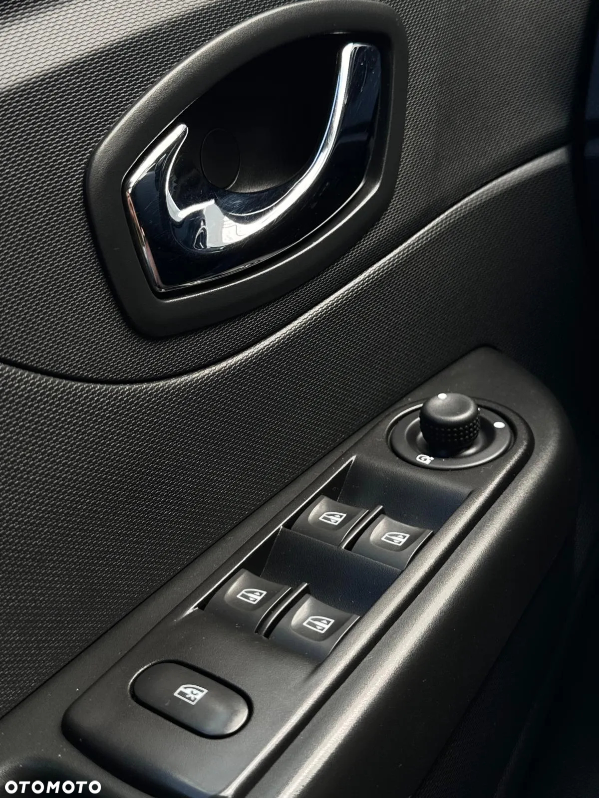 Renault Captur ENERGY TCe 90 Start&Stop Luxe - 17