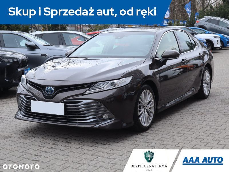 Toyota Camry - 3