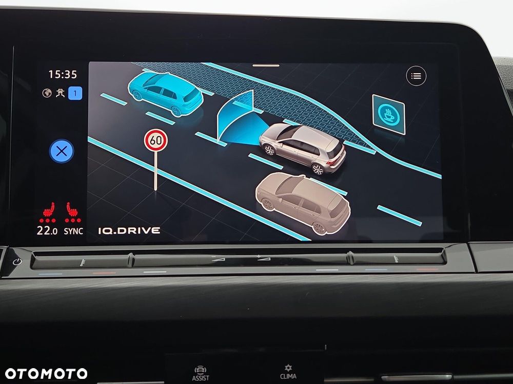 Volkswagen Golf 1.5 eTSI EVO Style DSG - 25