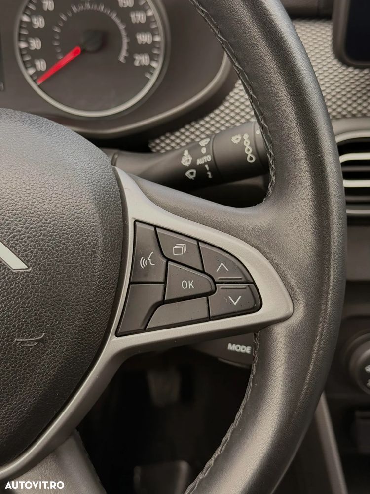 Dacia Logan TCe 90 MT5 Essential - 25