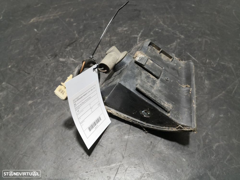 Farolim De Pisca Frente Esq Volkswagen Passat (315, 3A5) - 1