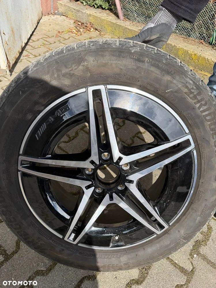 Mercedes-Benz EQB 250 AMG Line - 36