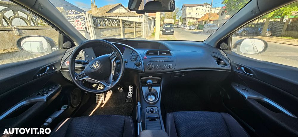 Honda Civic 1.8 SOHC i-VTEC MT Executive - 2
