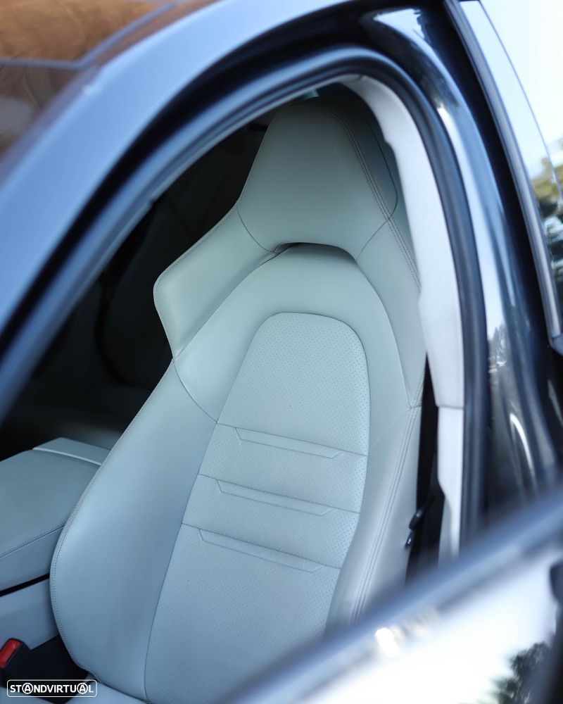 Porsche Panamera S Hybrid - 10