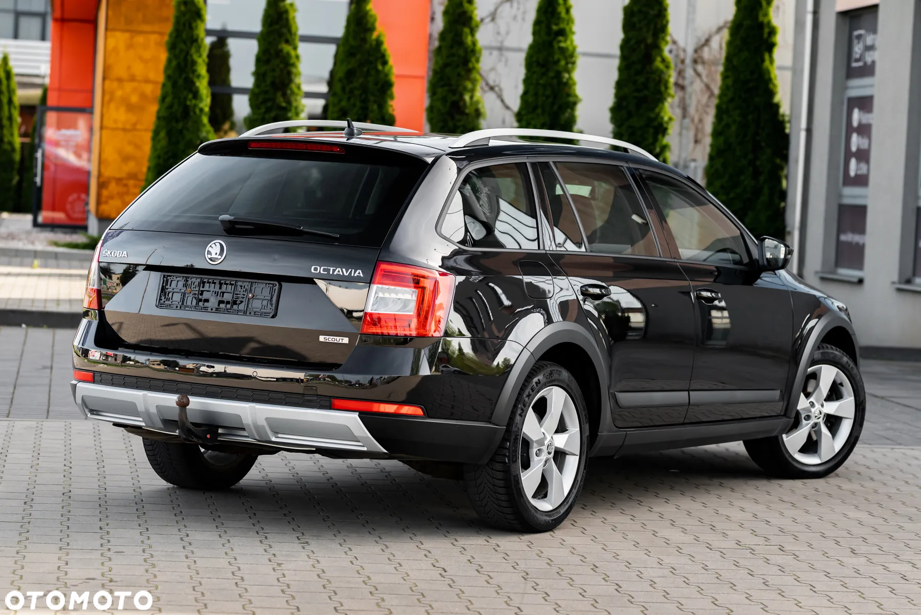 Skoda Octavia Combi 2.0 TDI 4x4 DSG Scout - 12