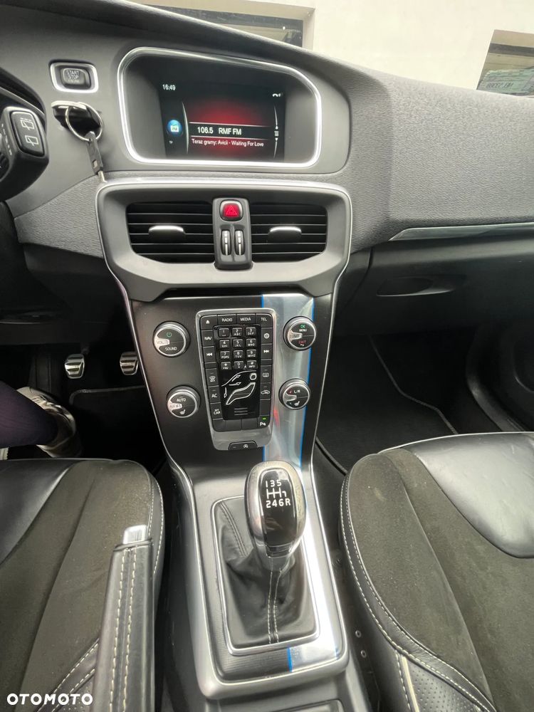 Volvo V40 D2 RDesign - 11