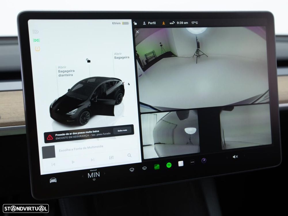 Tesla Model Y Long Range Dual Motor AWD - 27