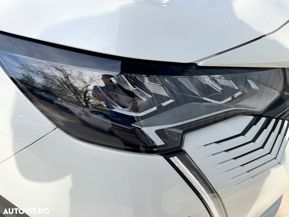 Peugeot 3008 PureTech 130 Stop & Start Allure - 24