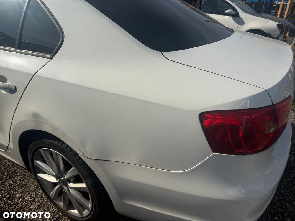 VW JETTA 10-18  PRÓG BŁOTNIK TYLNY PRAWY LUB LEWY 5C6 - 3