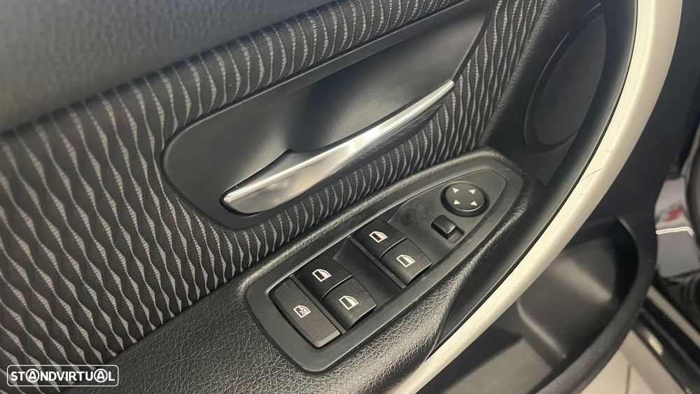 BMW 318 d Touring Line Modern - 34