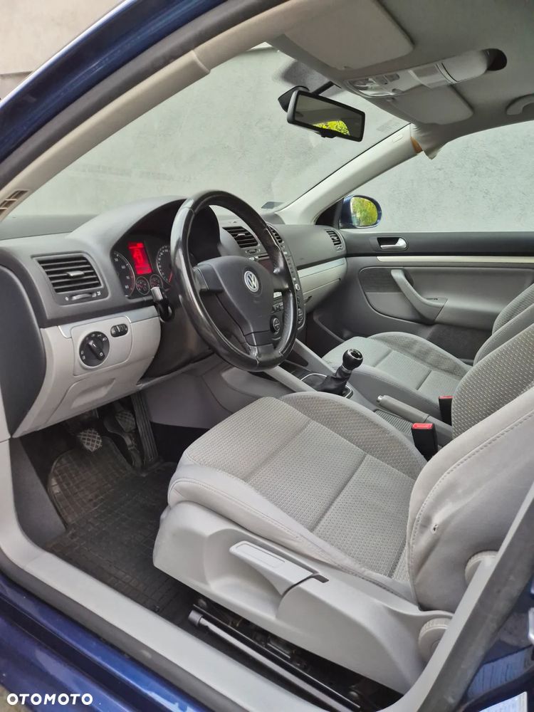 Volkswagen Jetta - 10