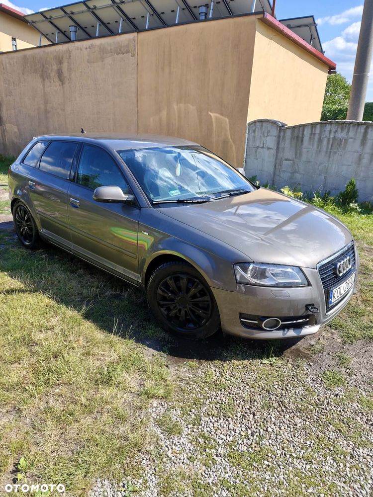 Audi A3 Sportback - 1