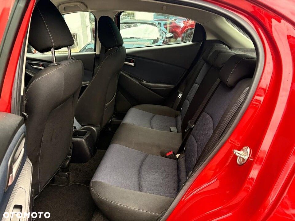 Mazda 2 - 6