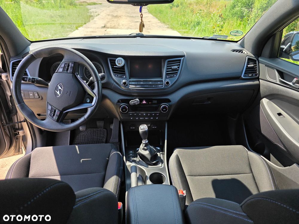Hyundai Tucson 1.6 GDI BlueDrive GO 2WD - 9