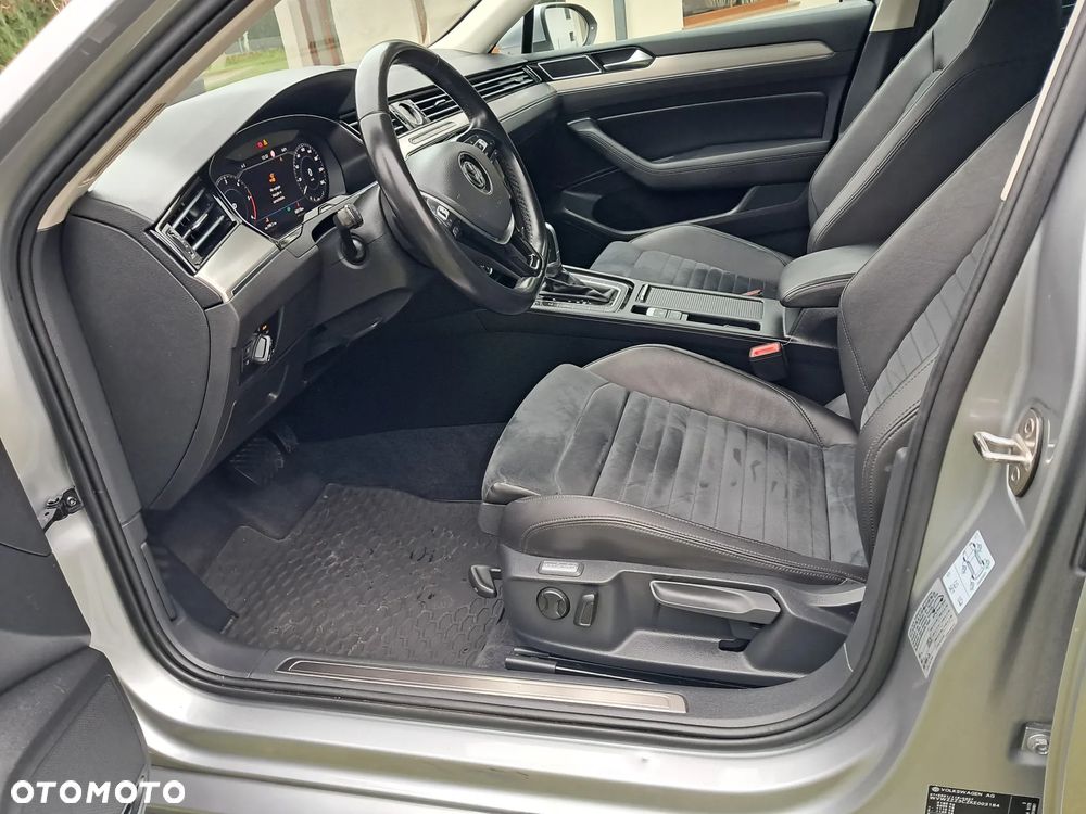 Volkswagen Passat 2.0 TDI SCR Highline DSG - 9