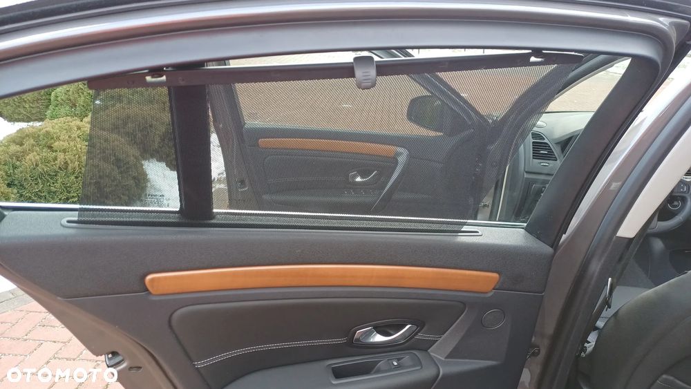 Renault Laguna 2.0 DCi FAP Initiale - 21