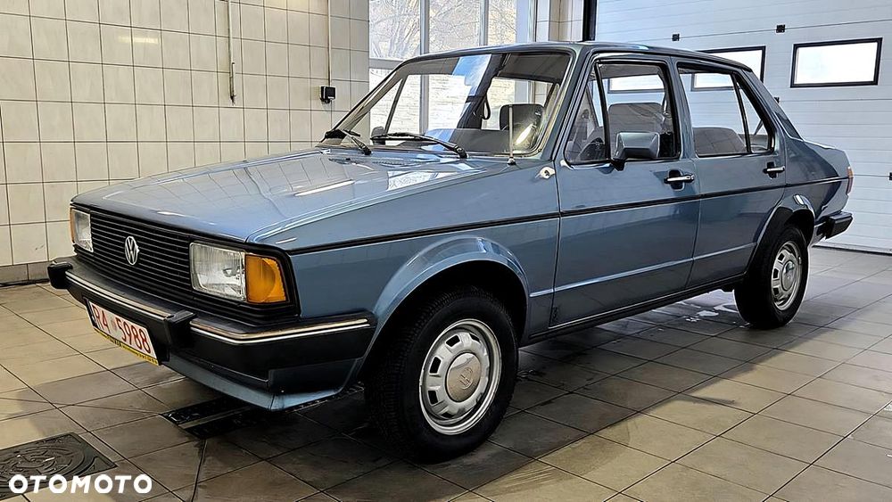 Volkswagen Jetta - 4