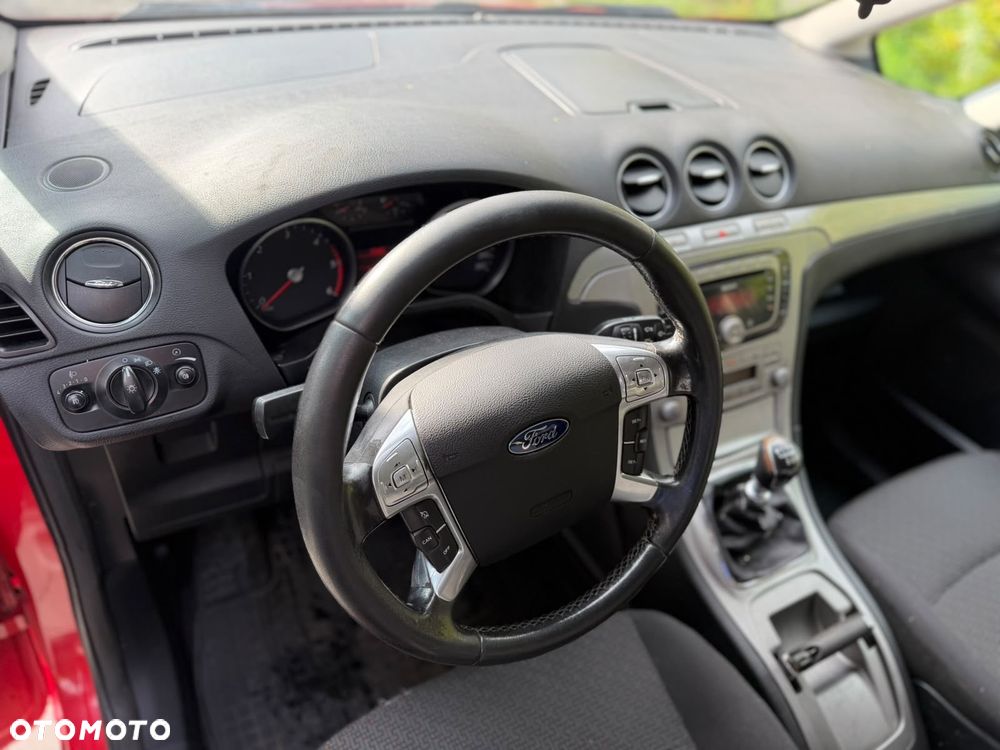 Ford Galaxy - 14