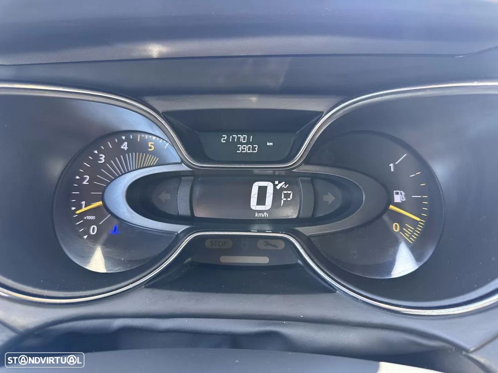 Renault Captur 1.5 dCi Sport EDC - 28