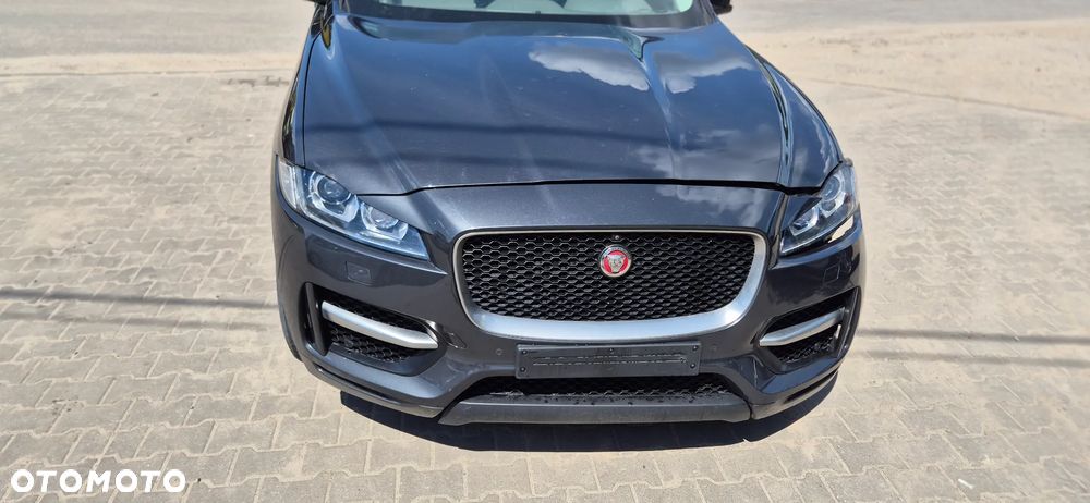Jaguar F-Pace - 6
