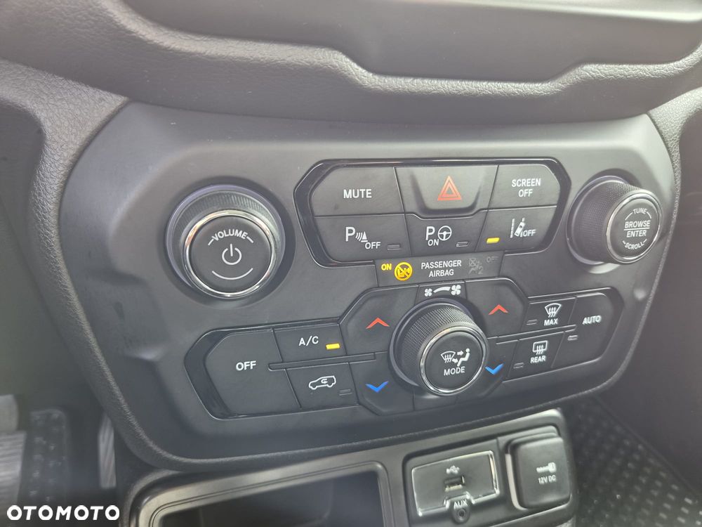 Jeep Renegade - 19