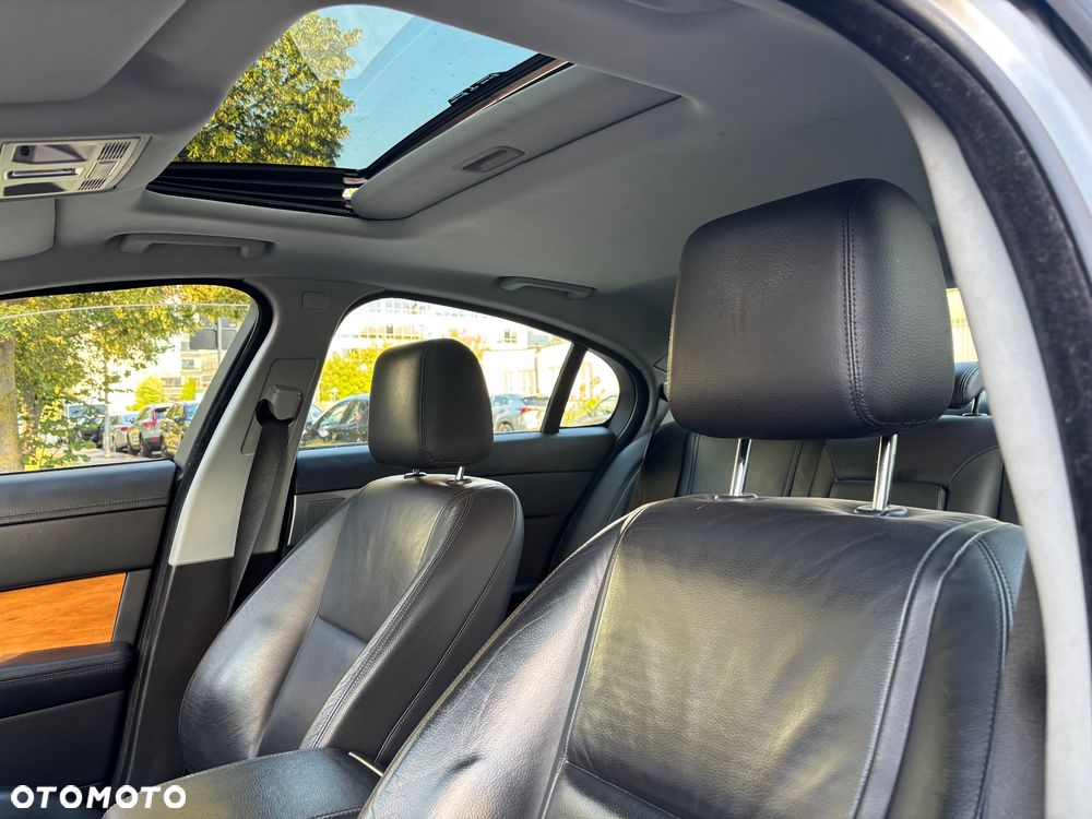 Jaguar XF 3.0 T AWD Premium Luxury - 14