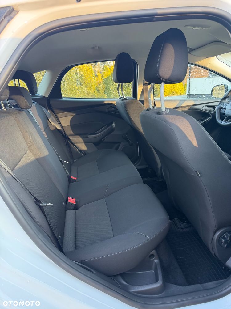 Ford Focus 1.6 Ti-VCT Trend - 11