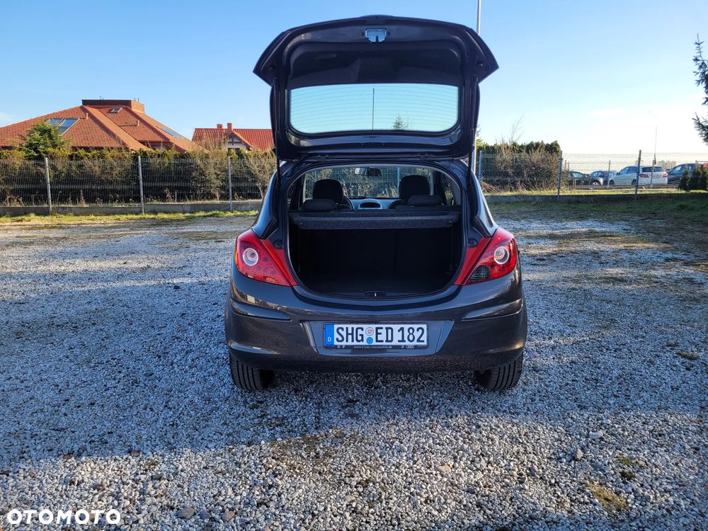 Opel Corsa 1.4 16V Active - 9
