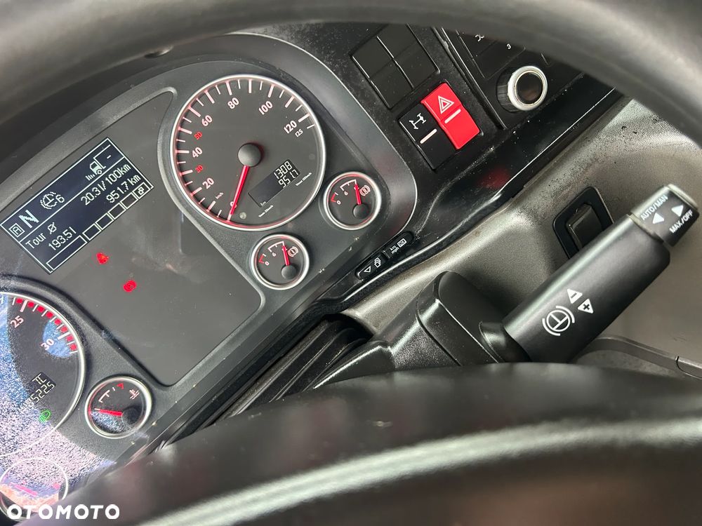 MAN TGX 18.480 RETARDER / AUTOMAT / BARDZO DOBRY STAN / ŚREDNIE SPALANIE OD NOWOŚCI TO 27.5 L / PRZEBIEG AUTOSTRADOWY 18 331 MOTOGODZIN PRACY SILNIKA / - 32