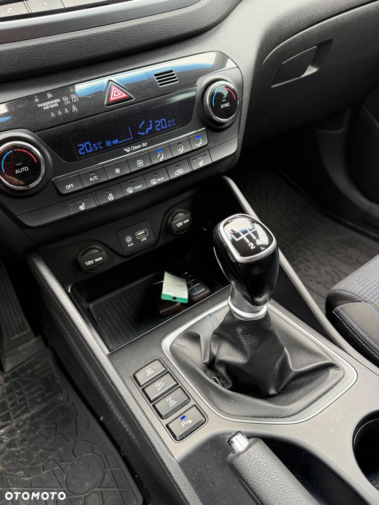 Hyundai Tucson 2.0 CRDi 4WD Advantage - 28