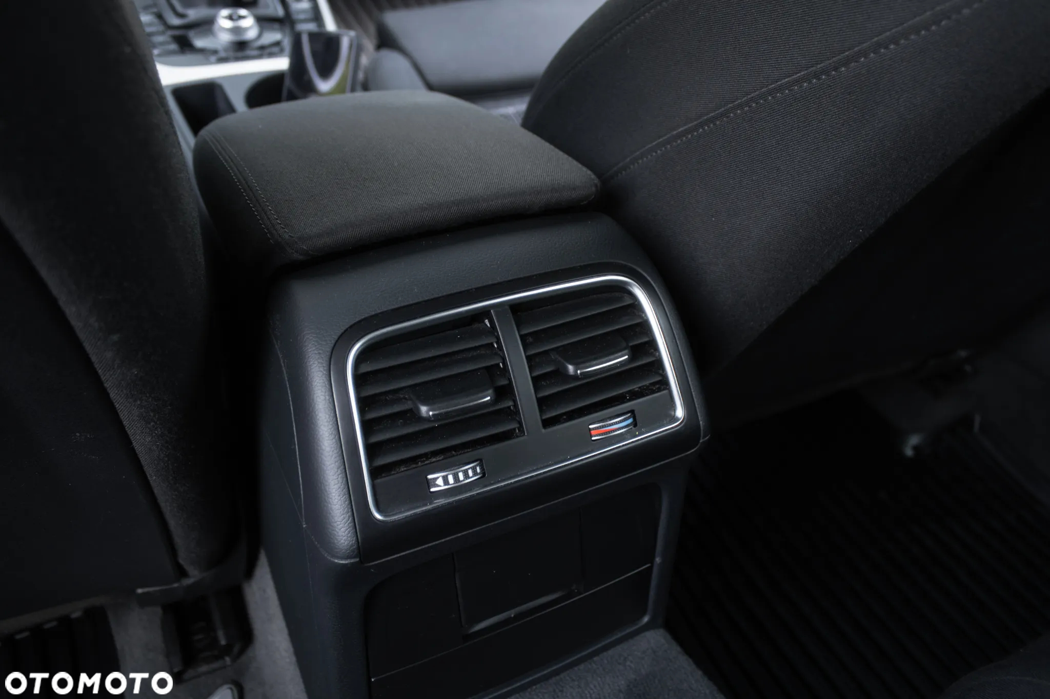 Audi A4 Avant 2.0 TDI DPF quattro S line Sportpaket - 34