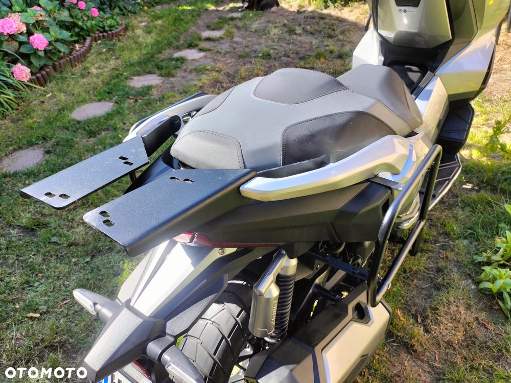 Honda ADV350 - 5