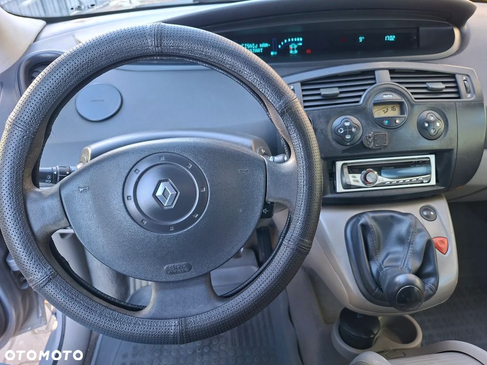 Renault Scenic - 11