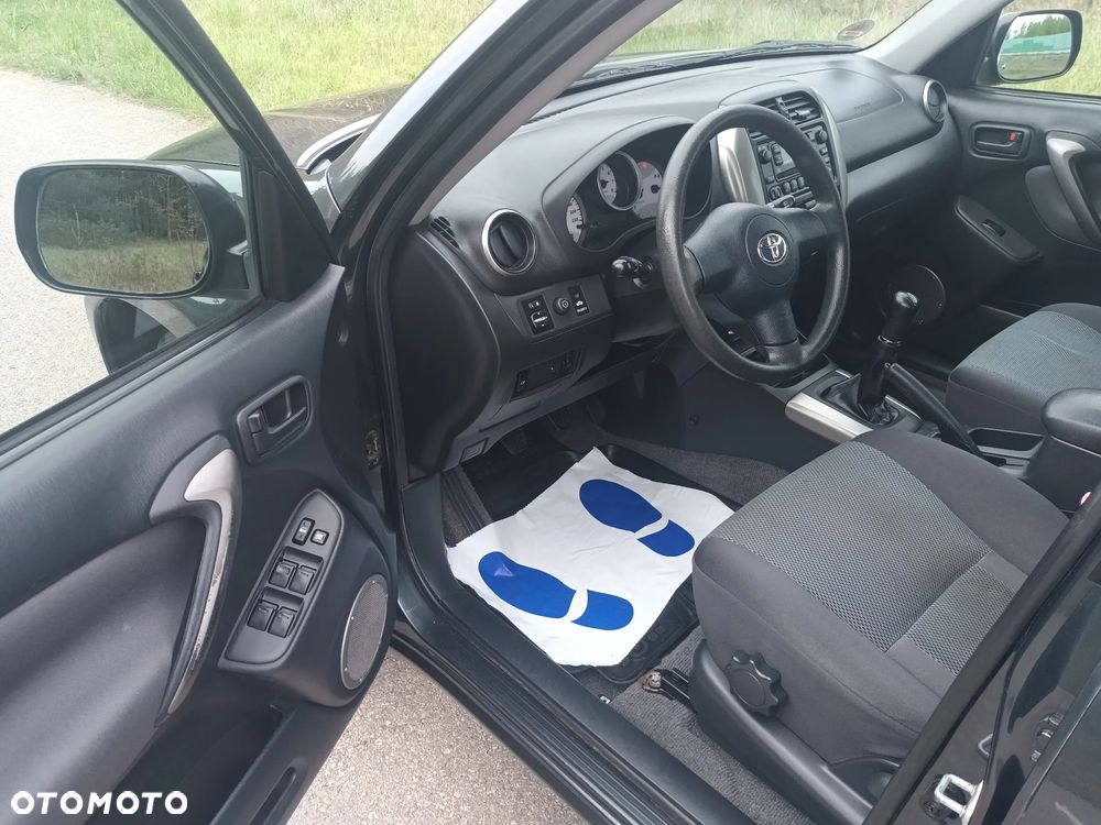 Toyota RAV4 1.8 VVT-i Terra 2WD - 27