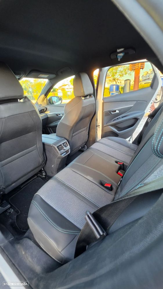 Peugeot 3008 1.6 Hybrid Allure Pack e-EAT8 - 8