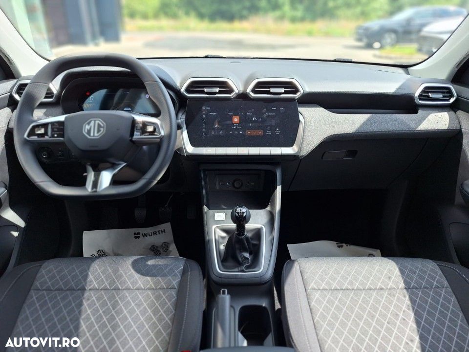 MG ZS - 21