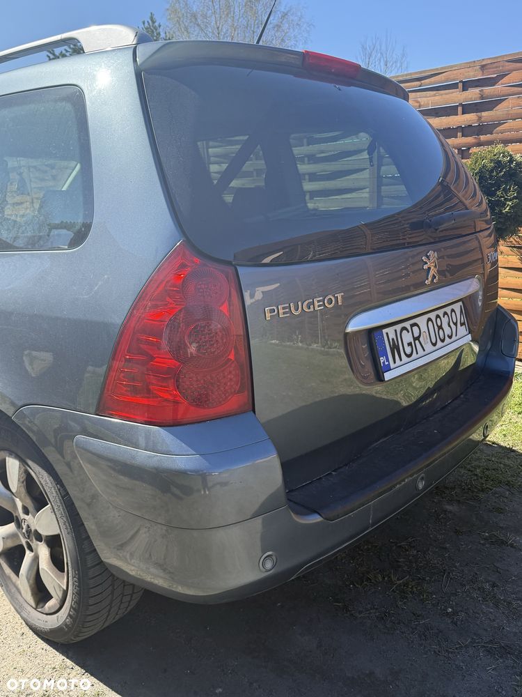 Peugeot Inny - 5