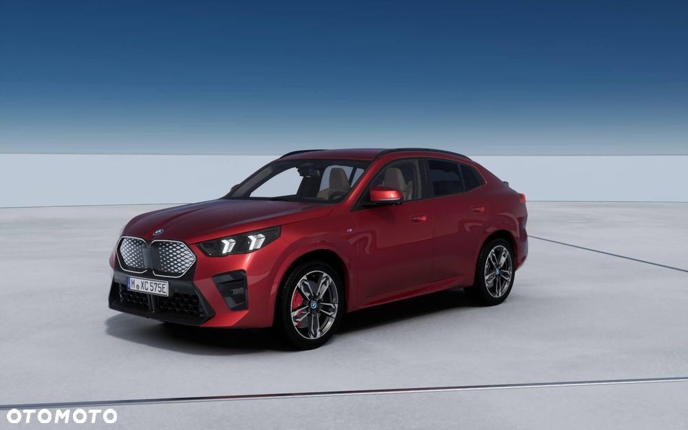 BMW iX2 eDrive20 66.5kWh M Sport - 1