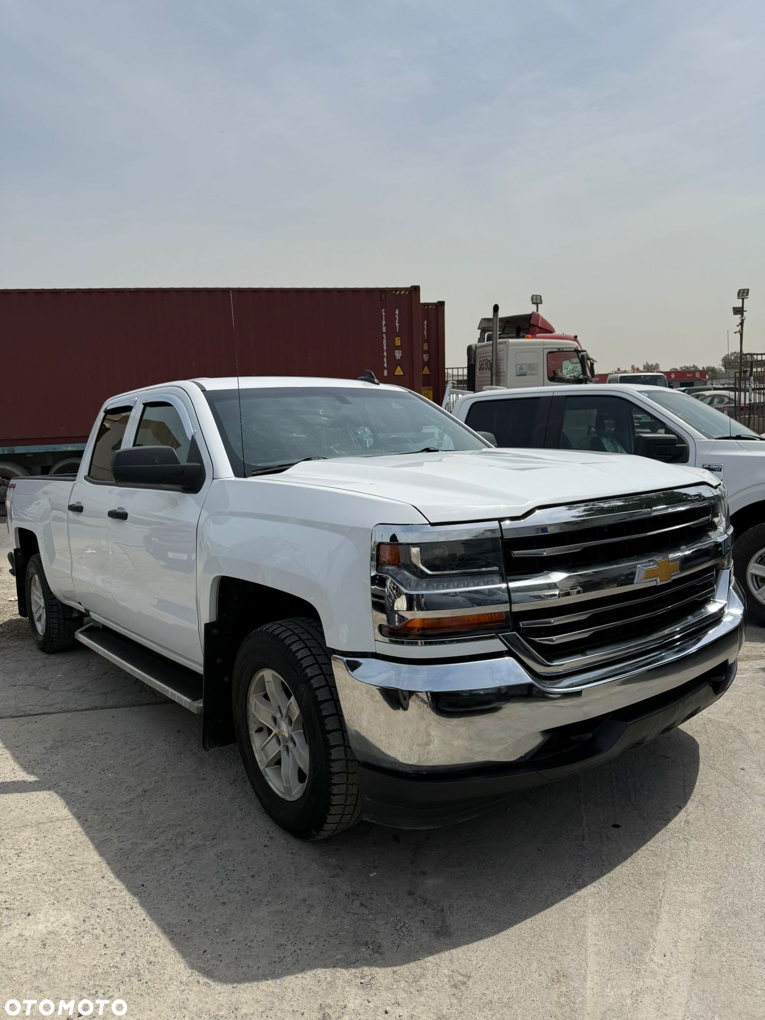 Chevrolet Silverado - 1