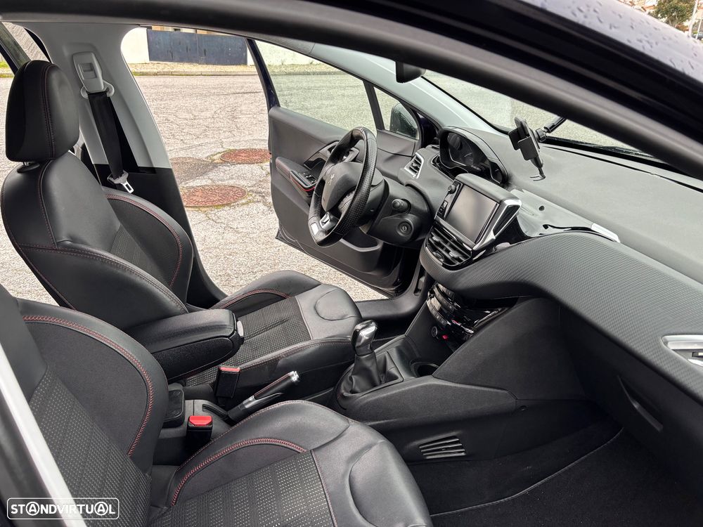 Peugeot 208 1.2 PureTech GT Line - 9